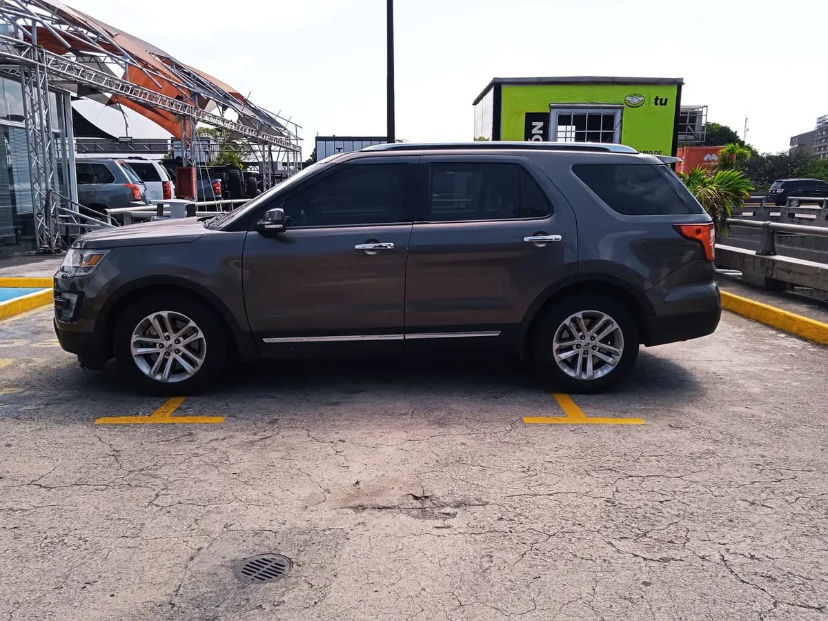 Ford Explorer Limited - Foto 2