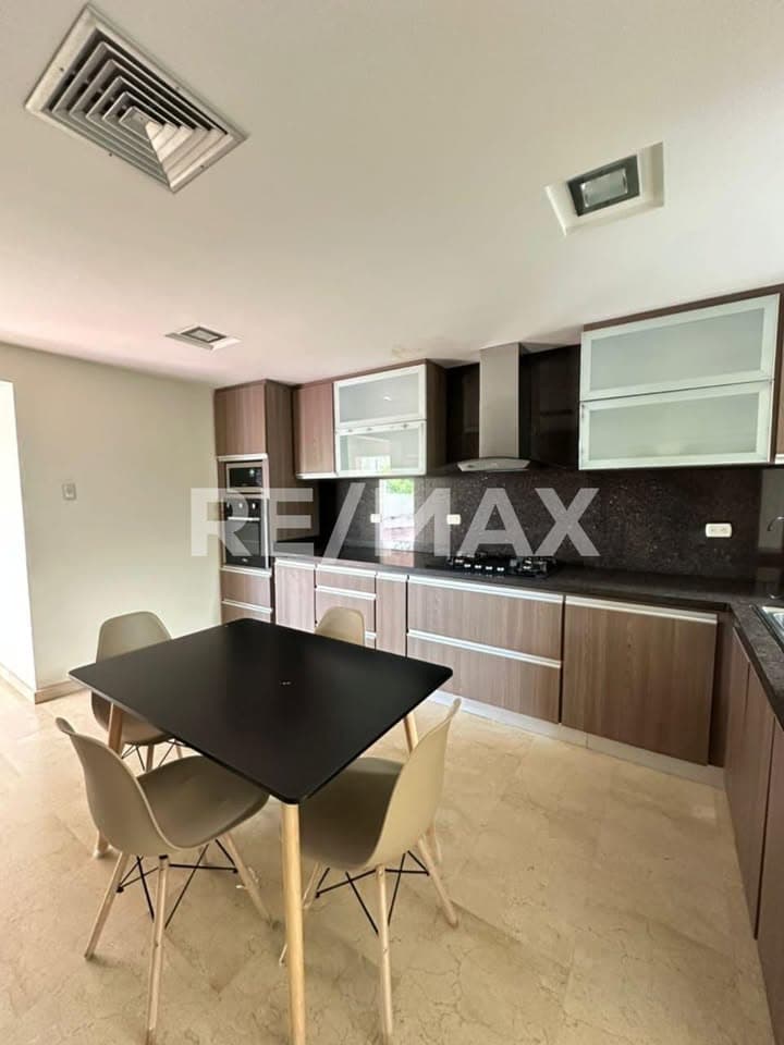 Casa townhouse en alquiler, villa zona norte, amoblado - Foto 1