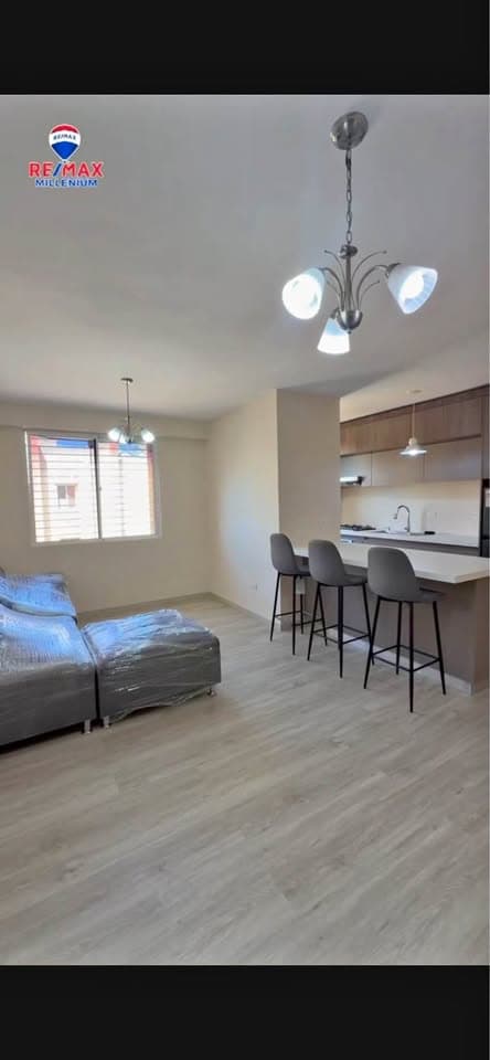 APARTAMENTO EN ALQUILER EN EDIF. PEQUEÑA EUROPA AV. BELLA VISTA - Foto 1